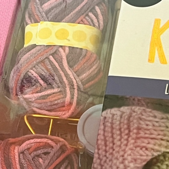 NEW WITH TAG Spice Box Simple Knitting Kit Learn to Knit The East Way - Picture 2 of 5